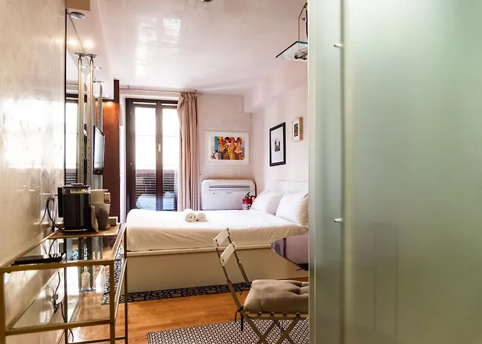 Youhosty - Duomo Studio Apartment